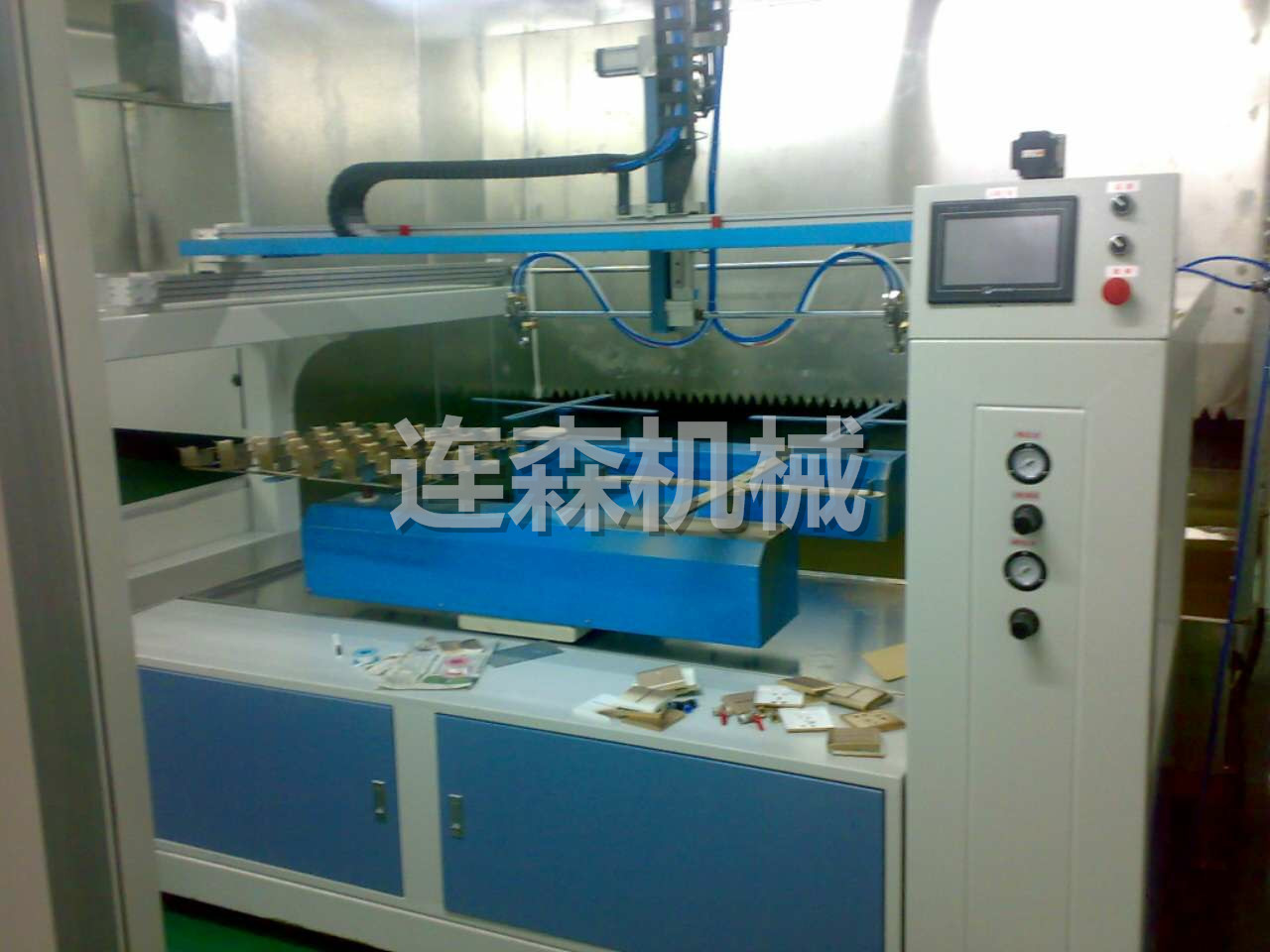 往復(fù)自動(dòng)噴油機(jī) (3)